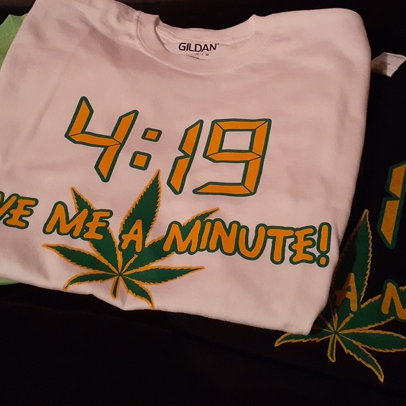 4 twenty tshirts - Picture 3 of 9